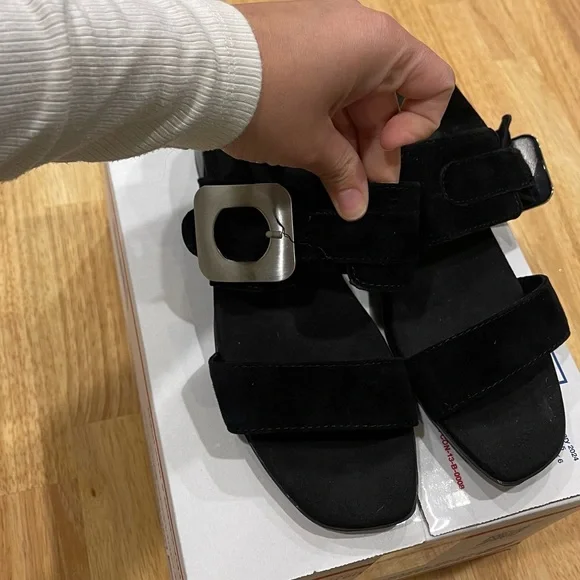 USED MUNRO SANDAL-  Ashlin Slingback - Picture 4 of 9